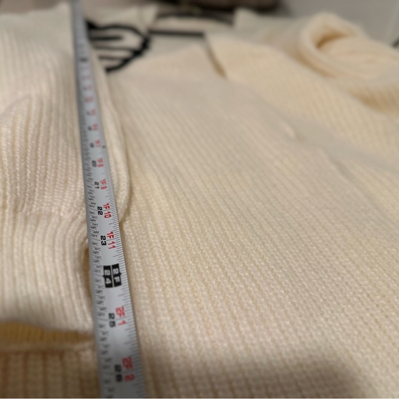 Soft & Cozy Black Flower Embroidered Cardigan Duster Cable Knit Off White NEW - Picture 12 of 15